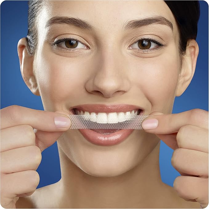CREST 3D WHITESTRIPS MONTHLY BRIGHTENER KIT MAINTENANCE 10 TREATMENTS (60MIN) – Image 5