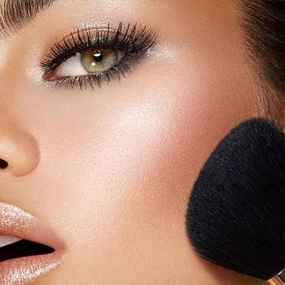 KIKO Milano Holiday Gems precious matte powder – 03 Honey – Image 2