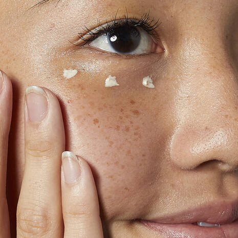 texture-on-model-940×940 2