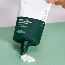 Anua Heartleaf Silky Moisture Sunscreen SPF50/PA+++ 50ml – Image 4